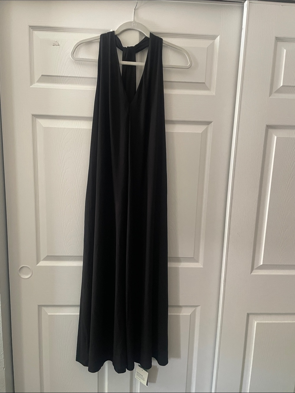 Elegant Black Halter Maxi Dress